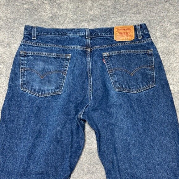 VTG Levis 505 Jeans Mens 42x32 Regular Straight Leg 100% Cotton Y2K Dark Wash - Picture 5 of 10